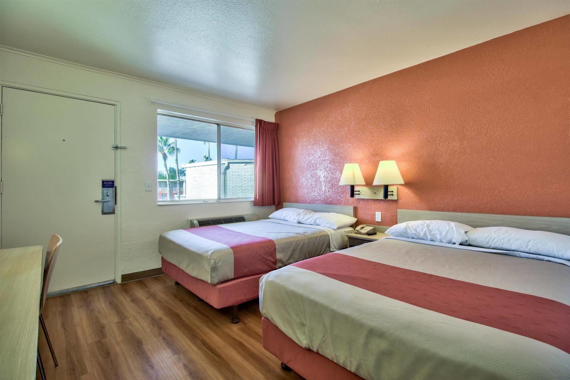 Motel 6-Youngtown, Az - Phoenix - Sun City Ngoại thất bức ảnh