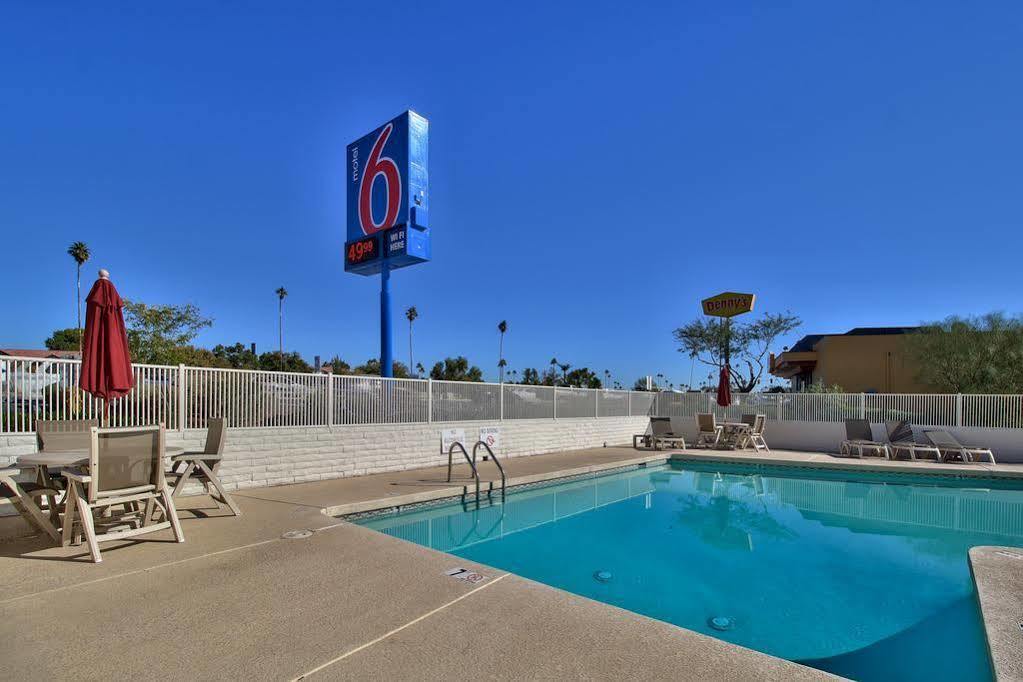 Motel 6-Youngtown, Az - Phoenix - Sun City Ngoại thất bức ảnh